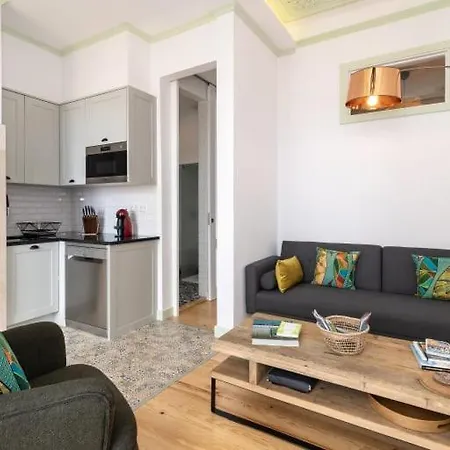 Guestready - Contemporary In *